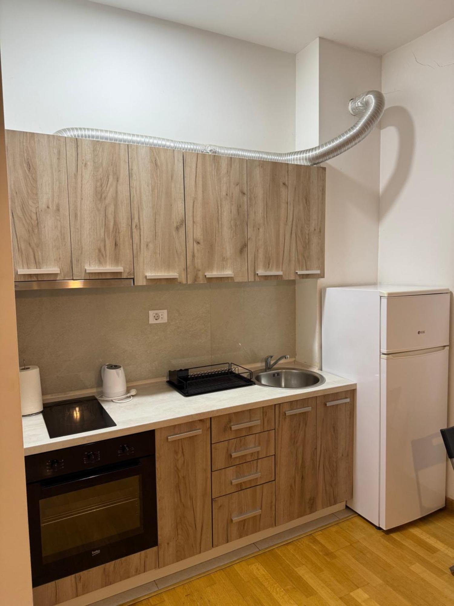 Royal West 5 Min Appartement Budva